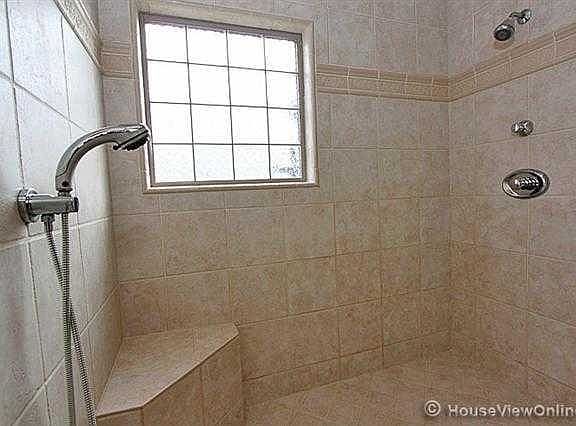 3rd image of 117 Cornerstone Dr