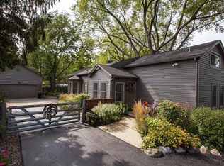 20757 W Park Ave, Mundelein, IL 60060
