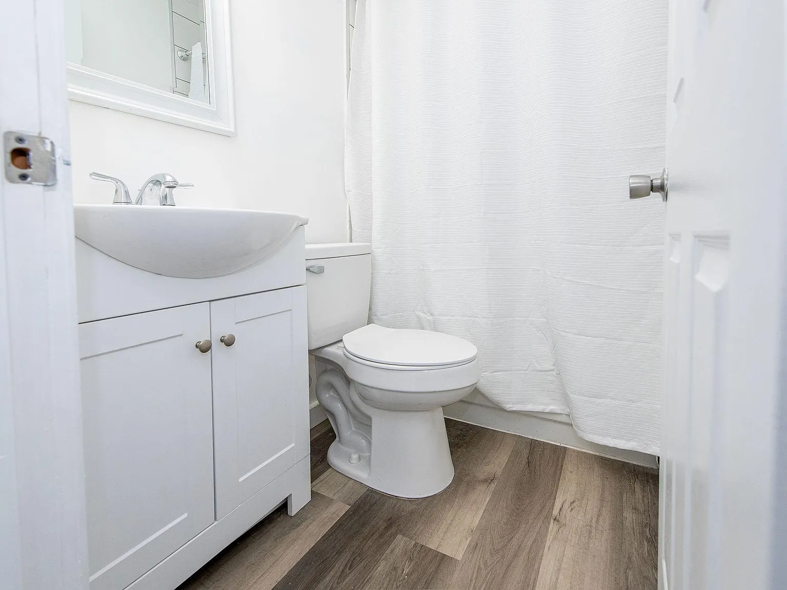 469 Olden Ave — Photo 3