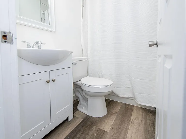 469 Olden Ave — Photo 3
