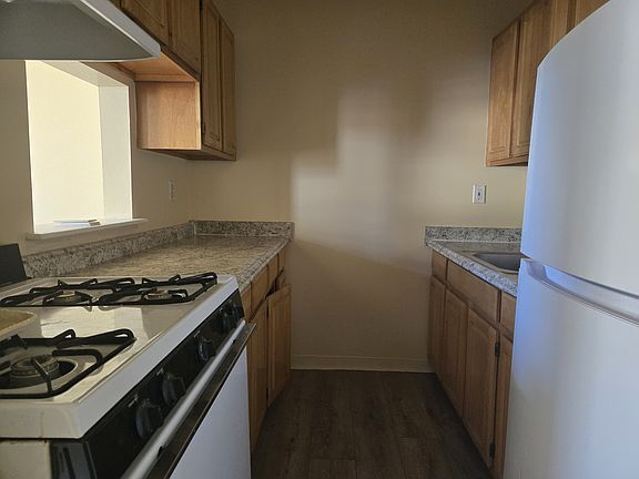 3rd image of 1080 Dekalb Ave #3