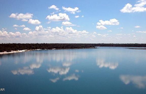3rd image of 104 Lake Merial Trl
