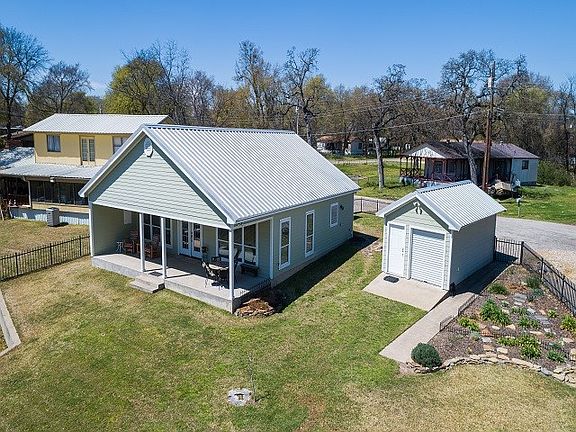 2nd image of 107 Palisade Pl