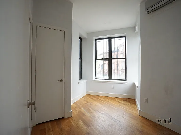 453 Franklin Ave #2B — Photo 14