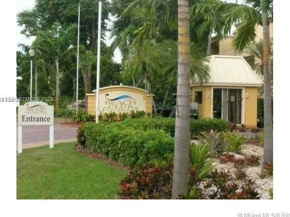 9351 Fontainebleau Blvd, Miami, FL