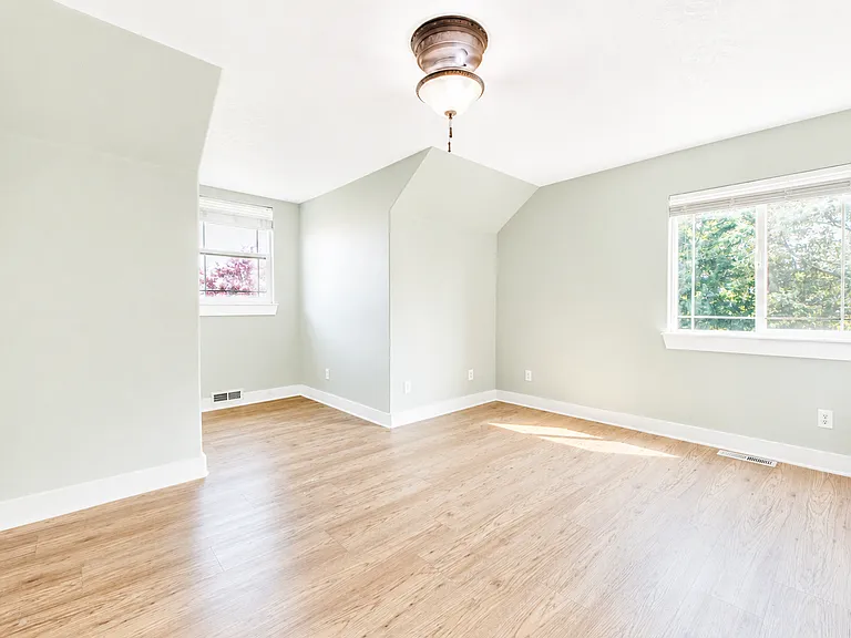 18165 N Midland Blvd — Photo 17