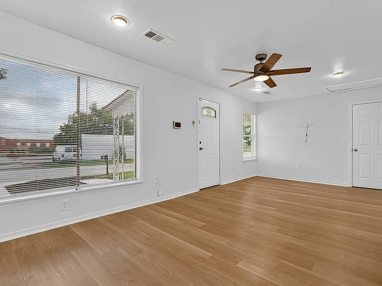 5301 Scoggins St — Photo 13