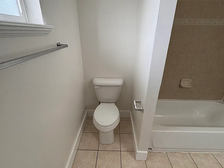 651 N 100 W #H — Photo 7