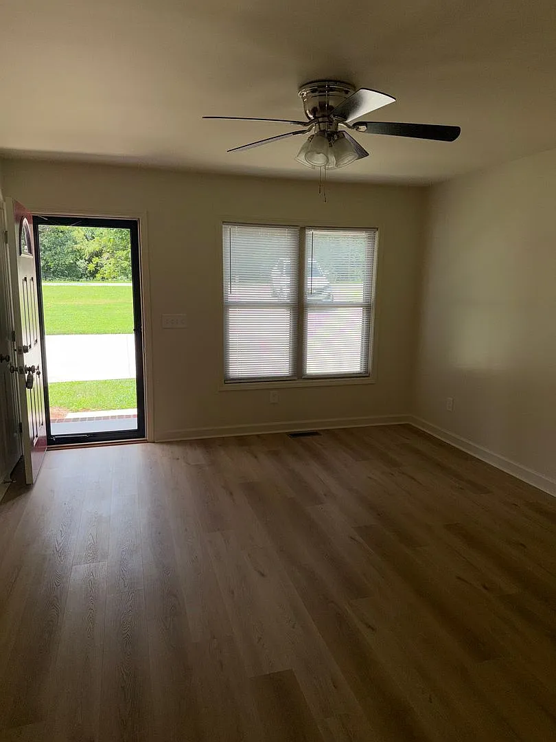 2 Bedrooms, 2 Bath Condo/Duplex For Rent on Janice Road, Lincolnton NC — Photo 4