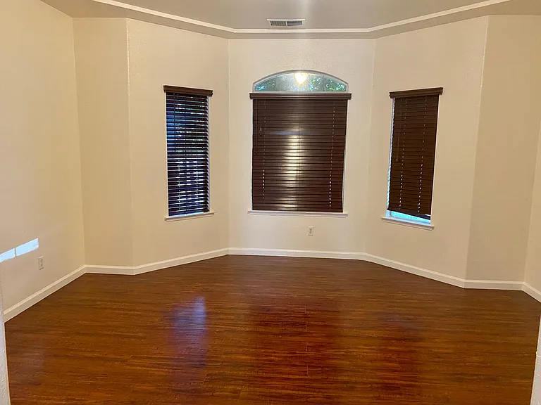 2276 E Brandywine Ln — Photo 3