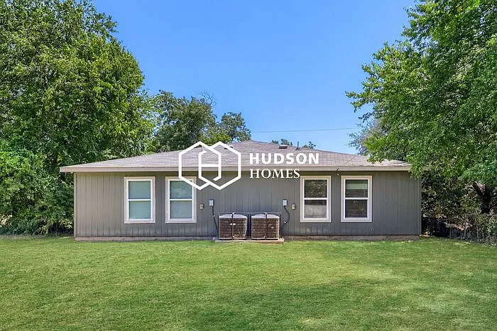 820 Hubert St #A — Photo 12