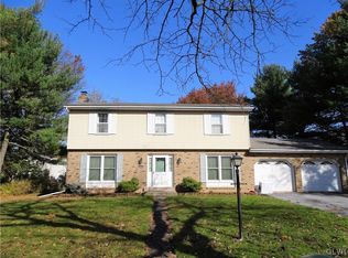 1329 Warba Dr, Orefield, PA 18069