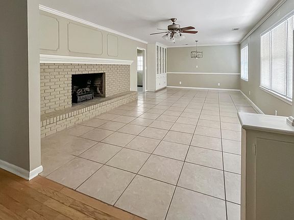 4th image of 103 Youngwood Dr