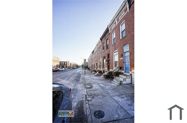 Building Photo - 2511 E Madison St