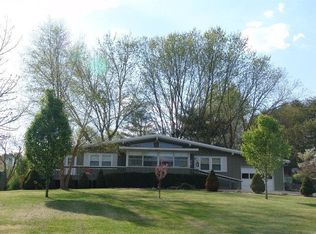 68 Heathwood Ln, Franklin, NC 28734