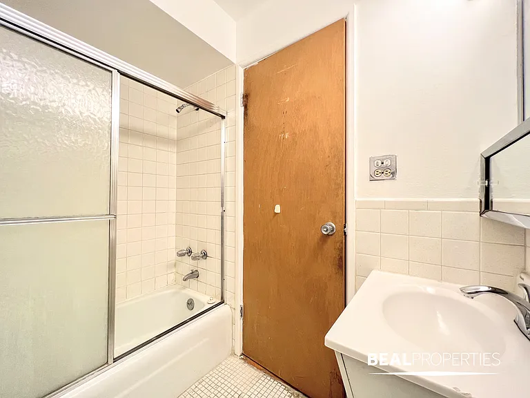 660 West Wrightwood — Photo 13