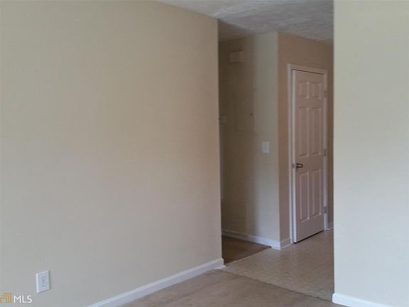 3rd image of 174 Toby Springs Ln