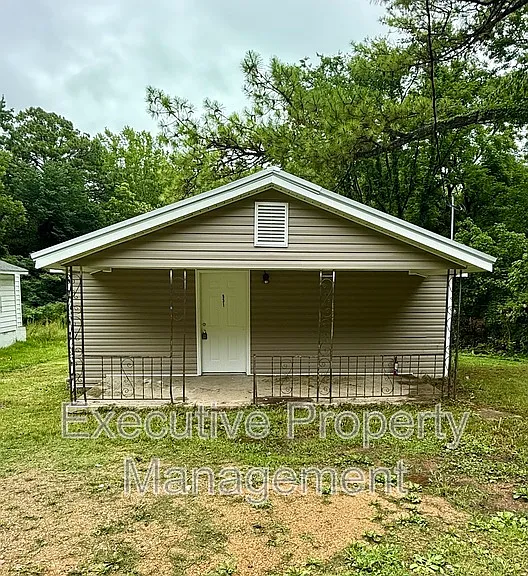 531 W Lake Dr — Photo 1