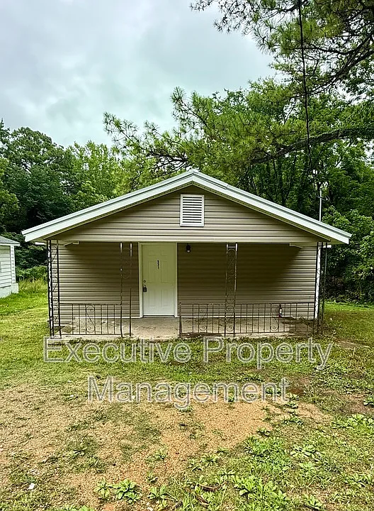 531 W Lake Dr