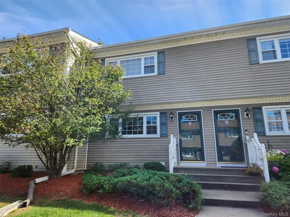 375 Salt Point Turnpike #4C, Poughkeepsie, NY 12603