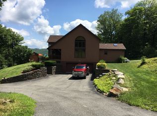 1308 Lovers Lane Rd, Washington, MA 01223
