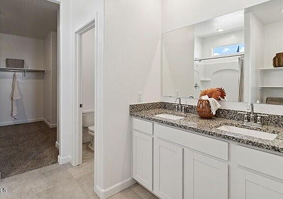 5th image of 1527 E Lardner Dr