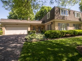 159 E Thompson Dr, Wheaton, IL 60189