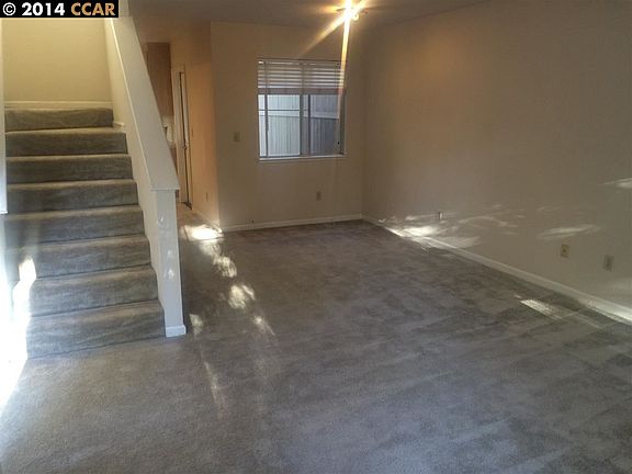 5th image of 239 Pebblecreek Ct