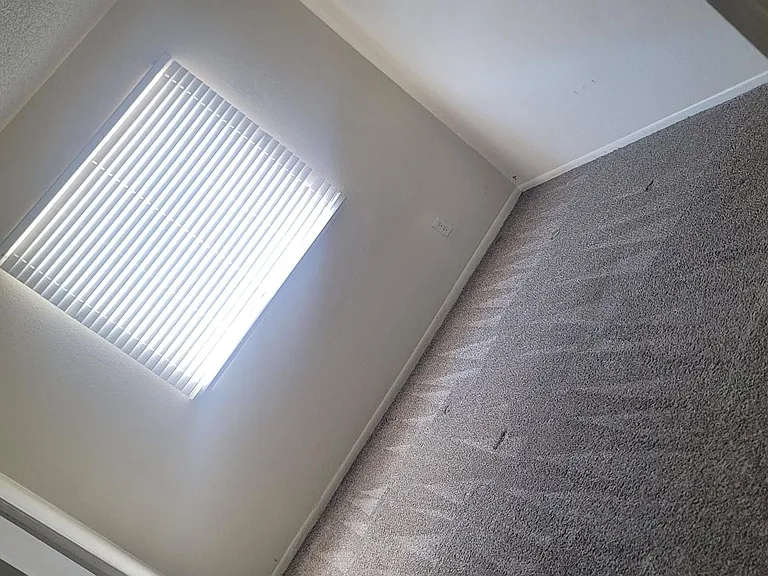 15601 N 27th St #28 — Photo 6
