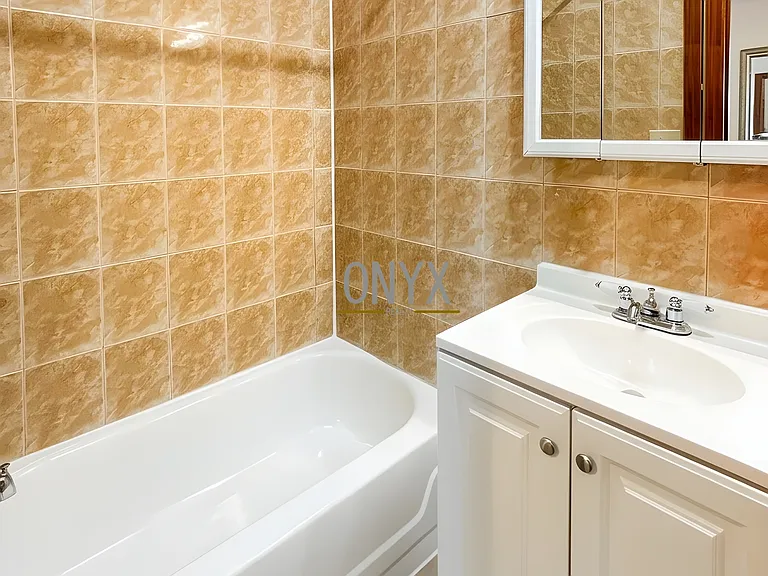 61-05 Gates Ave #3 — Photo 11