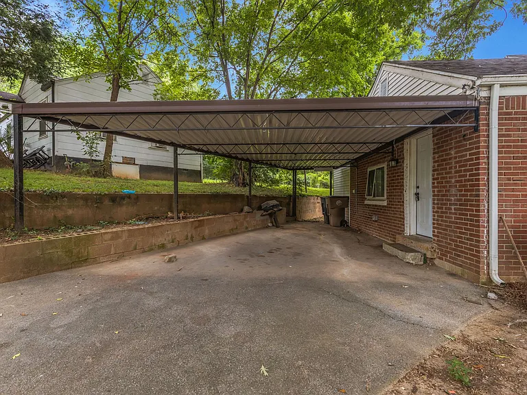 1301 Mercury Dr — Photo 26