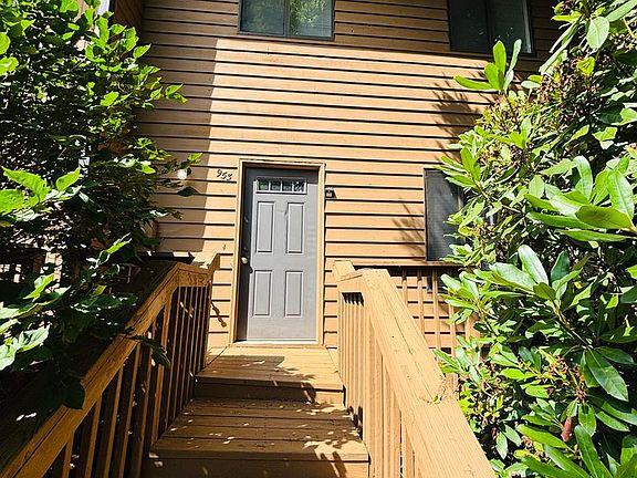 2nd image of 953 Lora Ln