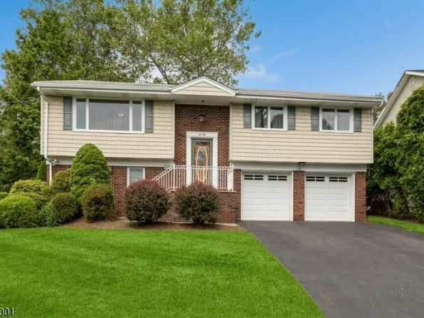 70 Pearl St, Dumont Boro, NJ 07628