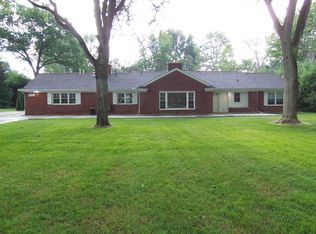 20725 W Thirteen Mile Rd, Beverly Hills, MI 48025