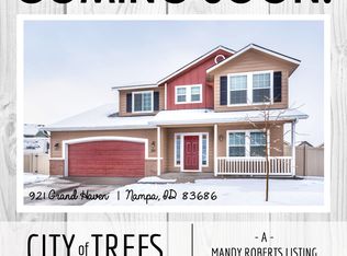 921 E Grand Haven St, Nampa, ID 83686