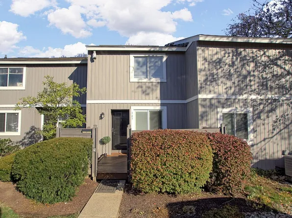 145 Twin Lakes Dr, Fairfield, OH 45014