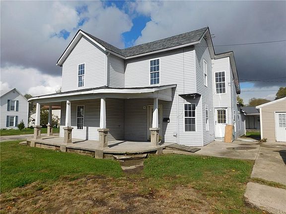3rd image of 301 Freeman Ave