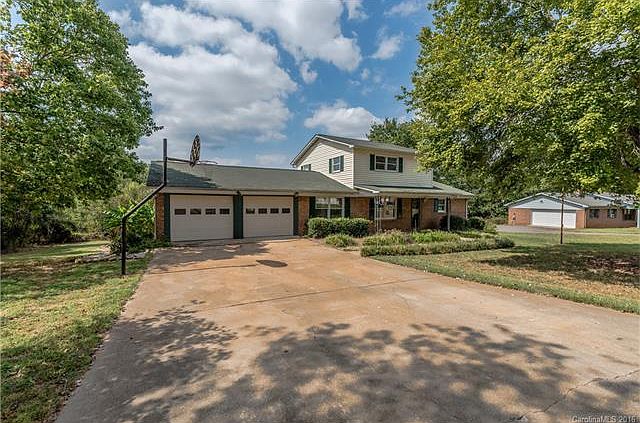 1st image of 180 Regal Cir #8