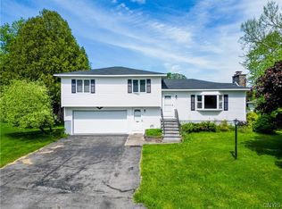 810 Hillview Dr, Herkimer, NY 13350