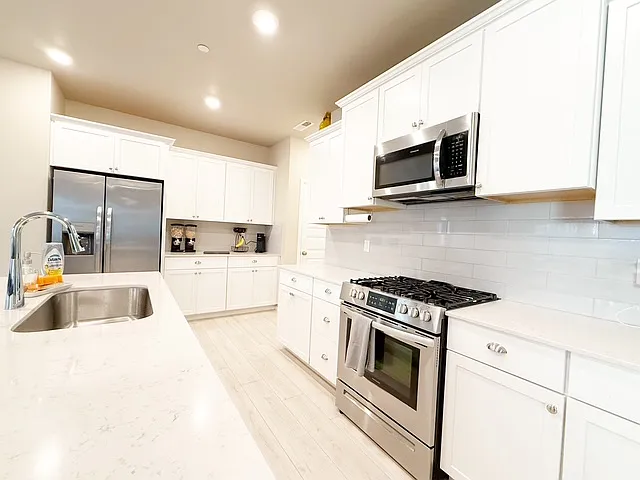 4341 Acacia Ln SE — Photo 8