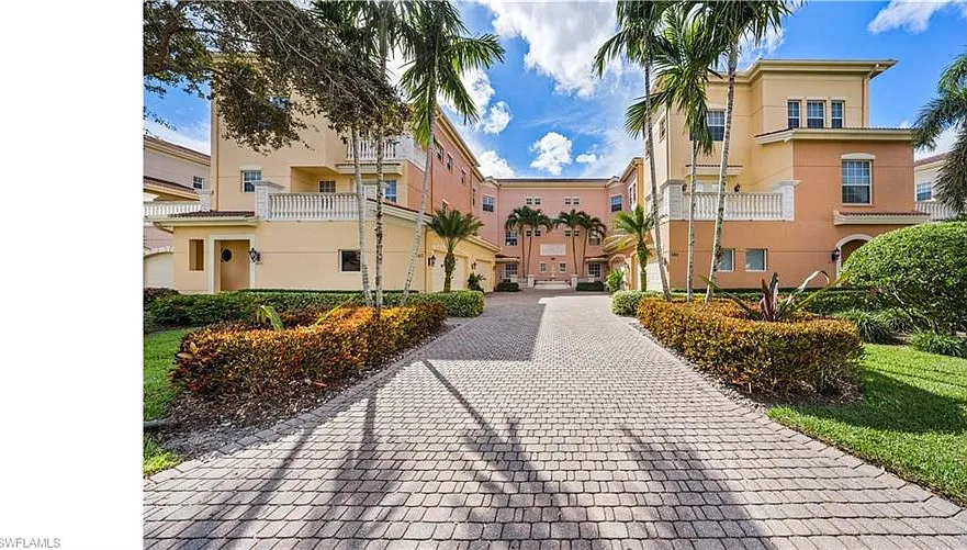 3 bed, 2.5 bath, 2027 sqft, $3,700 — Photo 4