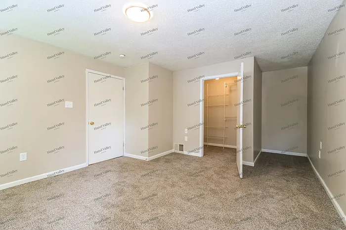 26 Florval Dr — Photo 8