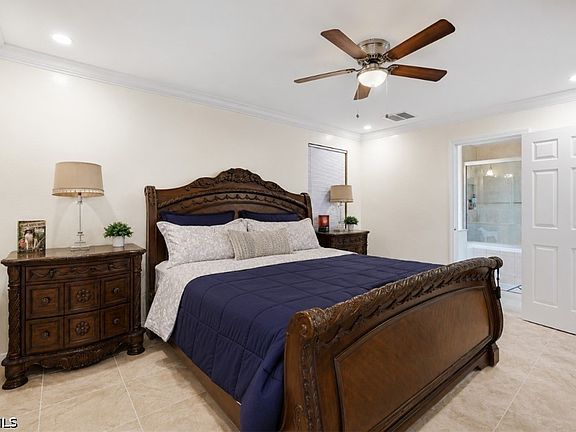 5th image of 4321 SW 16th Pl