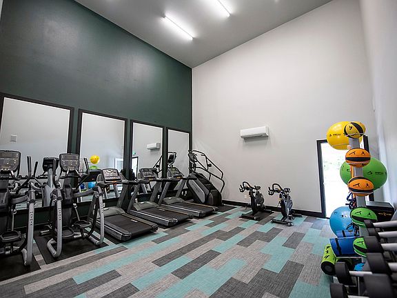 2nd image of 2307 NE 4th St #1H305