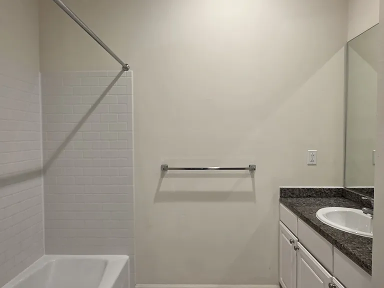 811-0 Filbert St #810 — Photo 17