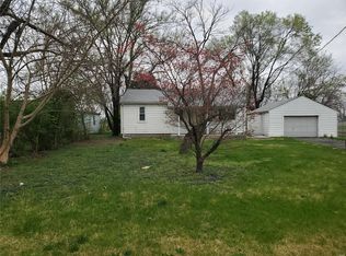 1001 Ernst Dr, Cahokia, IL 62206