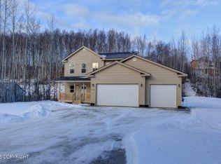 8421 E Mountain Top Dr, Palmer, AK 99645