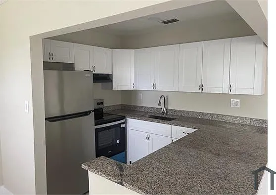 207 NW 32nd Ct #211 — Photo 22