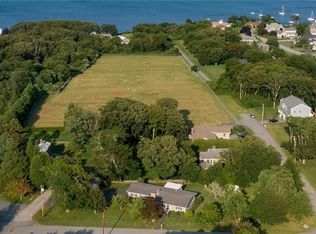 10 Sherwood Rd, Portsmouth, RI 02871
