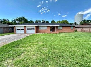 1604 Cedar Ave, Woodward, OK 73801